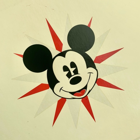 Mickey Mouse Makeup Box - Picture 6 of 8